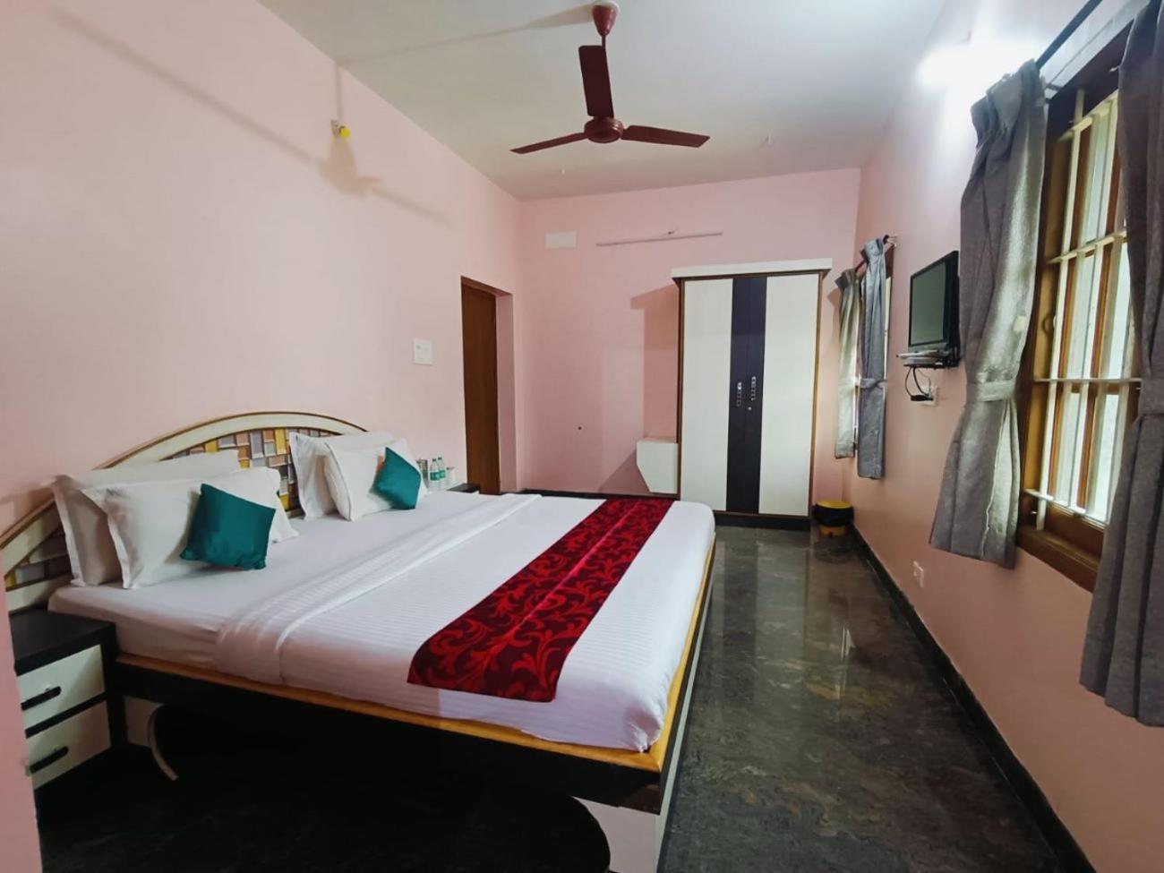 Royal Garden Yercaud Hotel Exterior photo